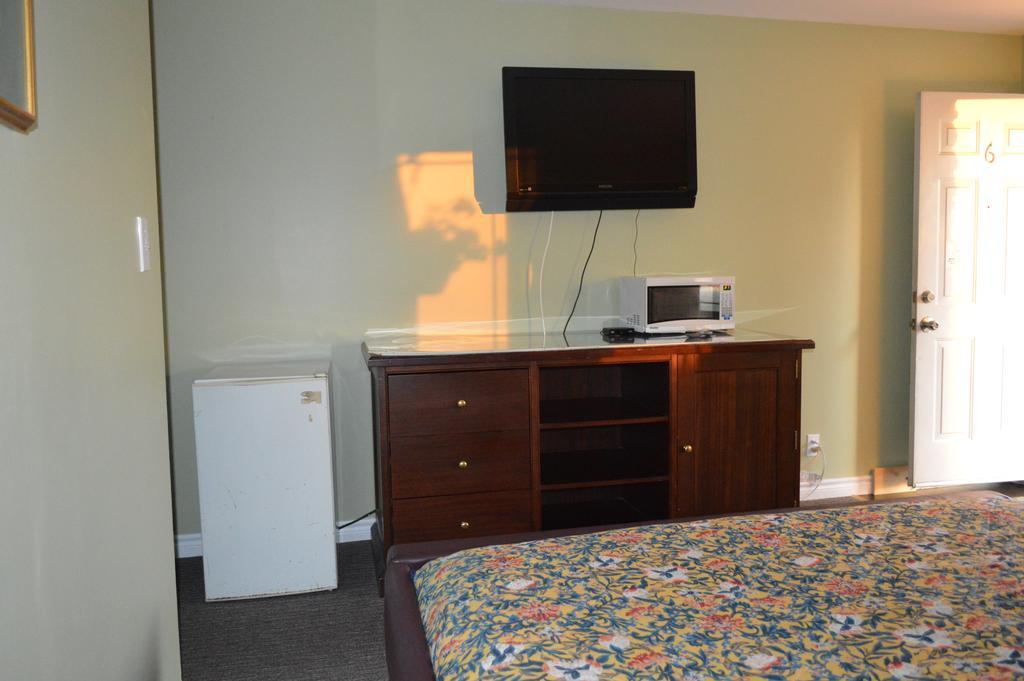 Kitchener Motel Ngoại thất bức ảnh